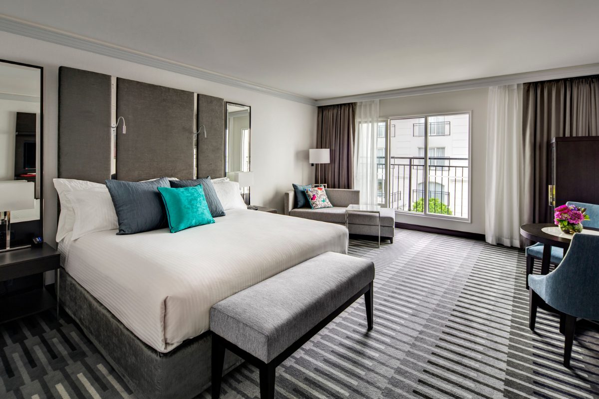 Village View King Room