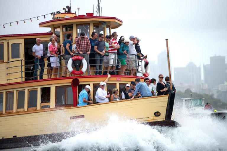 18 Footers Leagues Race Day Ferry